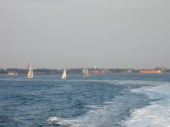 boatshudsonriver.jpg
