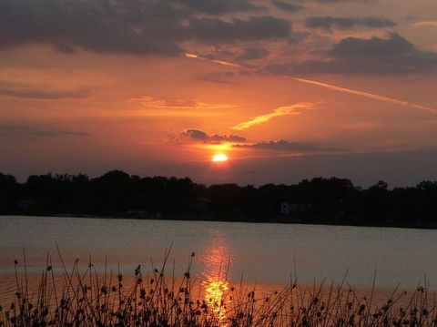 sunset3april_lakesue_480.jpg